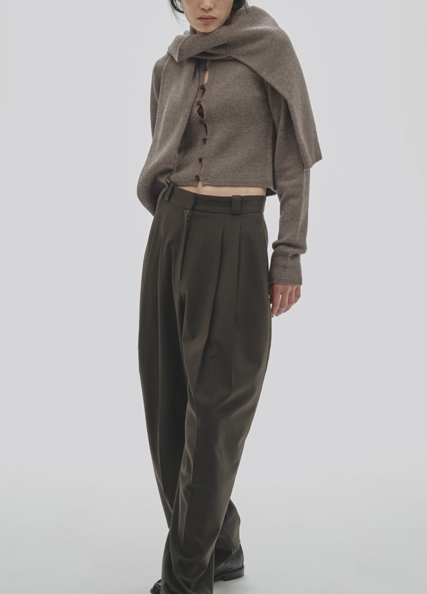 開釦短版針織上衣